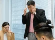 留学生找远程实习找不到？3个精准锁定真实远程内推岗位的有效方法 对于很多海外留学生来说，远程实习看起来像是一条“更容易进入职场”的路径：不需要每天通勤，不一定受所在城市限制，还能同时兼顾课程、科研和求职准备。可真正开始找之后，很多人却会发现，Remote Internship 并没有想象中那么容易。LinkedIn 上搜索“remote intern”，出来的岗位不是已经有几百甚至上千人申请，就是写着 Remote，点进去之后却限定美国本土、英国本地或者特定时区；还有一些岗位描述非常模糊，甚至连公司官网都找不到。 更让留学生焦虑的是，身边似乎总有人能找到远程实习，甚至拿到“内推”，而自己每天刷招聘网站、改关键词、海投几十份简历，却始终没有回应。于是很多学生开始怀疑，是不是远程岗位本来就特别少？是不是自己学校不够好？是不是国际学生根本不适合找远程实习？实际上，真正的问题往往不是“没有岗位”，而是你使用的搜索方式只能看到最拥挤、最公开的一层岗位，而大量更真实、更匹配、竞争更合理的机会藏在公司官网、团队招聘信息、校友关系和员工转发中。 如果你希望真正提高找到远程实习的概率，需要改变“打开招聘网站—输入Remote Intern—疯狂投递”的传统思路。更有效的方法，是建立一套岗位挖掘、真实性验证和定向内推的组合策略。下面就从三个核心方法展开，讲清楚留学生如何精准锁定真实远程实习，以及怎样把“看到岗位”进一步变成“获得面试机会”。 为什么你每天刷Remote Internship，却始终找不到合适岗位？ 很多留学生一开始寻找远程实习时，都会使用类似关键词：Remote Internship、Remote Intern、Work From Home Internship。这样的关键词没有错，但问题在于它们太宽泛。只要岗位标题中包含 Remote 或 Internship，就可能被搜索出来，于是你看到的结果会混杂销售、客服、保险代理、无薪推广、短期兼职，以及大量已经收到数百份申请的热门岗位。 更重要的是，远程岗位并不一定在标题里写“Remote Internship”。例如一家科技公司可能招聘“Business Operations Intern”，工作地点一栏写“United States — Remote”；某家初创公司的“Data Analyst Intern”可能在岗位描述最后注明“fully distributed team”；还有一些研究、市场分析和内容岗位甚至只会写“Flexible Location”。如果你只搜索 Remote Internship，就会错过大量真实岗位。 另外，公开招聘平台本身存在明显的时间差。很多公司会先把岗位发布在自己的 Career Page，之后才同步到 LinkedIn、Handshake 或其他平台。当你在公开平台上看到岗位时，可能已经有大量候选人提前申请。因此，想提高远程实习成功率，关键不是每天刷更多网站，而是尽量更早发现岗位。 方法一：别只搜“Remote Intern”，用“岗位关键词+远程信号”反向找职位 真正高效的远程实习搜索，第一步应该从“找远程岗位”变成“找适合自己的岗位，然后判断它能不能远程”。例如计算机专业学生可以先搜索 Software Engineer Intern、Data Analyst Intern、Machine Learning Intern；商科学生可以搜索 Business Analyst Intern、Marketing Intern、Finance Intern、Operations Intern，再利用地点和工作模式筛选。 这种方法的优势在于，你不会被“Remote”这个标签限制。很多公司真正招聘的是某一种技能，而不是“远程实习生”这种身份。企业最关心的是你能不能完成工作，因此岗位标题通常优先体现职能，而远程只是工作方式。理解这一点之后，你会发现远程岗位的数量其实比直接搜索“Remote Internship”更多。 搜索时可以组合不同关键词，例如“Data Analyst Intern Remote”“Marketing Intern Distributed Team”“Research Intern Flexible Location”“Software Intern Anywhere”。如果是在英国、美国或加拿大求职，还可以将目标国家与岗位名称组合搜索，从而排除明显不符合工作资格要求的岗位。 与此同时，还需要特别关注岗位描述中的远程信号。常见表达包括 Fully Remote、Remote-first、Distributed Team、Work from Anywhere、Flexible Location、Hybrid with Remote Option 等。不同表达背后的含义并不相同，其中 Remote-first 通常意味着整个团队已经建立远程协作模式，而“Remote Option”则可能只是允许部分时间在家办公。 对于留学生来说，这一步尤其重要，因为“Remote”并不代表“全球都可以工作”。有些岗位虽然完全远程，但仍要求员工人在美国、加拿大或英国境内；有些岗位则要求特定工作授权。因此看到岗位后，不要只看工作地点，还要检查 Eligibility、Work Authorization、Location Requirement 和 Time Zone Requirement。 从公司官网反向挖岗位，比招聘网站更容易发现早期机会 如果已经确定目标行业，可以进一步建立一张目标公司名单，而不是每天随机浏览职位。比如希望找 FinTech 实习，就整理30至50家金融科技公司；希望找AI、数据分析相关远程岗位，就整理一批 SaaS、AI Startup、Data Platform 公司。随后直接进入这些公司的 Career 页面，每隔几天查看一次最新岗位。 很多规模不大的公司不会在所有招聘平台同步发布职位，尤其是初创公司。有时岗位只会出现在官网、创始人LinkedIn、公司官方账号或团队成员动态里。这类岗位的申请人数往往少于热门招聘平台，而且申请人更容易直接接触招聘团队。 留学生在这个阶段还可以建立一个简单的岗位追踪表，记录公司名称、岗位名称、发布日期、申请截止时间、远程模式、签证要求、联系人、申请状态等信息。这样做的意义并不是让求职变得复杂，而是避免每天重复搜索、重复申请，同时帮助你识别哪些岗位值得优先投入时间。 名津求职在帮助海外学生进行实习规划时，也通常会强调“目标公司池”和“岗位池”的区别。很多学生只有岗位池，看到什么投什么，却没有长期跟踪公司招聘动态；而更成熟的求职策略，是先确定行业与目标公司，再持续监测岗位变化。这样不仅能够提高申请效率，也更容易提前准备对应技能和简历版本。 如何判断一个远程实习到底是不是真实岗位？ 远程岗位数量增加之后，也出现了大量质量不高甚至存在风险的招聘信息。留学生在找实习时，不能只关注“有没有机会”，还要判断“这个机会是否真实”。最基本的验证方式，就是查看招聘公司是否存在完整官网、LinkedIn公司主页、正常员工信息以及真实业务介绍。 如果一家公司声称正在大规模招聘，但LinkedIn上几乎没有员工，公司官网只有简单页面，招聘人员使用私人邮箱联系，并且面试之前要求购买设备、支付培训费或者提供银行卡敏感信息，就应该提高警惕。正常企业招聘实习生，通常不会要求候选人在入职前向公司支付费用。 还可以检查岗位是否同时存在于公司官方 Career Page。如果LinkedIn上的职位能够对应到官网职位，真实性通常更容易验证。如果官网没有该职位，也不一定意味着岗位虚假，但至少应该进一步确认招聘人员身份以及公司招聘渠道。 另一个容易忽略的问题是“伪远程”。部分岗位写着 Remote，但每天要求固定时间在线，并且时区完全不适合你的所在地。对于在亚洲上课、申请北美远程实习的学生来说，如果岗位要求美国东部时间每天9点到5点实时在线，就可能意味着长期熬夜。因此选择远程实习时，还需要评估工作时间是否现实。 方法二：不要等“内推岗位”出现，主动从员工和校友手里找隐藏机会 很多留学生理解的内推，是“先看到岗位，然后找人帮忙Referral”。这种方式当然可以使用，但真正有价值的内推往往发生得更早：公司员工提前知道团队准备招人，或者经理正在寻找实习生，却还没有正式发布岗位。如果你能够在这个阶段建立联系，就可能比公开申请者更早进入招聘视野。 因此，找远程内推岗位的第二个有效方法，是反向搜索公司员工、学校校友以及目标团队成员。假设你希望申请一家公司的Product Intern，不要只寻找Recruiter，也可以寻找Product Manager、Product Analyst、Associate Product Manager等相关职位的人。因为真正了解团队是否招人的，往往是业务部门员工。 LinkedIn搜索时可以使用“公司名+岗位方向+学校”的组合。例如你是某大学学生，可以寻找目标公司中与你来自同一学校的校友。校友联系的回复概率往往高于完全陌生的陌生人，因为双方至少有一个共同背景。 发送消息时不要一上来就说“Can you refer me?”。这种沟通方式很容易让对方感到压力，因为你们还没有任何交流。更自然的方式是先简短介绍自己的背景，再说明你正在了解某个行业或岗位，希望询问对方一些真实工作体验。如果沟通顺利，再进一步询问团队是否有适合学生的实习机会。 什么样的Networking消息更容易得到回复？ 高回复率的Networking信息通常不会太长。对方每天可能收到大量陌生信息，如果第一条消息就是几百字自我介绍，对方很可能没有时间阅读。比较合适的结构是：你是谁、为什么找到对方、你想了解什么，以及你的问题是否容易回答。 例如，你可以说明自己是某学校的数据科学硕士，目前正在寻找Data Analytics相关的远程实习，注意到对方正在某公司从事相关工作，因此想了解团队对实习生最看重哪些技能。这个问题非常具体，对方也比较容易回复。 如果对方愿意交流，可以进一步询问他们团队是否经常招聘Intern，或者公司通常通过什么渠道开放岗位。很多时候，对方可能会直接告诉你某个岗位即将开放，甚至把招聘经理或内部招聘链接发给你，这就是公开搜索难以获得的信息差。 但需要明确的是，内推并不等于录取。Referral通常只是帮助你的申请更容易进入筛选流程，真正能否进入面试和拿到Offer，仍取决于你的背景匹配度、简历质量和面试表现。因此不要把所有希望都寄托在找到一个“能内推的人”身上。 校友、教授和同学，其实都是远程实习的信息源 很多留学生寻找内推时，只想到LinkedIn上的陌生员工，却忽略了距离自己最近的人脉资源。学校教授、博士生、学长学姐、同专业同学，甚至Career Center，都可能掌握实习信息。有些教授与企业存在合作项目，一些博士生也会参与创业公司或研究项目，这些机会未必会出现在公开招聘平台上。 尤其对于大一、大二或者还没有正式实习经历的学生来说，Research Assistant、Startup Project、Part-time Remote Project有时比直接竞争大厂实习更加现实。这些经历能够帮助你积累真正可以写进简历的成果，然后再申请下一阶段更正式的实习。 名津求职在给海外学生进行求职规划时，会特别关注学生现阶段最缺少的“简历证据”。例如有些学生缺的不是投递数量，而是没有一段能够证明数据分析能力的项目；有些学生课程成绩不错，却缺少团队协作和商业项目经历。此时继续海投未必是最高效的做法，先补齐经历再投递，往往能够改善整体求职效果。 方法三：用“岗位验证+定制简历+48小时申请”提高真实岗位命中率 找到真实岗位之后，第三个关键方法是建立快速申请机制。很多学生的问题不是发现不了岗位，而是发现岗位之后先收藏，想着周末再改简历，等真正申请时已经过去一周。对于热门远程实习来说，早期申请通常更有优势，因为招聘团队会持续查看申请材料，有些岗位在收到足够候选人后就会减少筛选。 因此，可以给自己设定一个简单原则：看到高度匹配的岗位后，尽量在24至48小时内完成申请。这里的“快速”并不意味着随便提交，而是提前准备多个基础简历版本，例如Data版本、Finance版本、Marketing版本、Software版本。每次申请时只需要根据Job Description进行针对性调整。 调整简历时，可以优先检查岗位中重复出现的技能关键词。例如JD多次提到SQL、Tableau、Python，那么你的简历中如果确实使用过这些技能，就应该清楚展示出来，而不是把它们藏在最后一行Skills里。招聘人员需要快速判断你是否匹配，因此项目和实习经历中的技能使用场景更加重要。 同时，不要简单复制JD中的关键词。如果你没有某项技能，就不要为了ATS系统强行写进去。真正有效的简历优化，是把自己已有的经历转换成招聘人员容易理解的语言，让技能、任务和结果形成完整逻辑。 远程岗位简历，为什么尤其要强调“结果”和“独立工作能力”？ 远程团队无法像办公室环境一样随时监督员工，因此企业往往更加关注候选人是否具备自我管理、沟通和独立交付能力。对于留学生来说，这意味着简历中应该尽可能体现项目成果，而不是只描述自己“参与过什么”。 例如“Responsible for market research”信息量很低，而“Analyzed 200+ competitor data points and summarized market insights for a product launch proposal”就更容易让招聘人员理解你的实际贡献。远程实习尤其需要这种结果导向的表达，因为企业希望判断你是否能够在相对独立的环境中完成任务。 如果你有线上团队项目、跨时区合作、远程科研、线上社团运营等经历，也可以适当体现。例如你曾经与不同国家的团队成员协作完成项目，这本身就能够证明你具备一定的异步沟通和远程协作经验。 名津求职在进行英文简历优化时，通常不会只做语言润色，而会进一步分析学生经历与岗位之间的匹配关系，例如哪些内容应该保留，哪些课程项目值得展开，哪些经历可以转化成更有说服力的成果描述。对于远程岗位来说，这种“岗位导向型简历”通常比一份长期不变的通用简历更有价值。 海投不是一天投100份，而是建立可持续的申请漏斗 很多学生听到“海投”，第一反应就是每天投几十份甚至上百份申请。事实上，如果100份申请全部使用同一份简历，而且多数岗位与你背景并不匹配，这种海投的有效率往往很低。真正有意义的海投，是扩大有效样本，而不是扩大无效点击次数。 可以把岗位分成A、B、C三个等级。A类是高度匹配岗位，专业、技能和经历都比较接近，需要认真调整简历，甚至寻找内推；B类是部分匹配岗位，可以使用对应方向的基础简历进行微调；C类是匹配度明显偏低的岗位，可以减少投入，避免占用大量时间。 这种方式能够让你既保持申请数量，又不牺牲质量。例如每周申请20至30个真实、匹配度较高的岗位，同时联系10名目标公司员工，比每天机械点击几十次Easy Apply更有可能形成有效面试机会。 申请之后还需要追踪结果。如果你连续投递50份高度匹配岗位，却完全没有面试，那么问题很可能出在简历或者岗位定位；如果简历筛选能通过，但面试频繁失败，则应该重点提升面试表现。只有记录数据，才能知道真正需要改进的是哪一步。 远程实习竞争激烈，留学生最容易忽略的是“时间窗口” 对于远程岗位来说，申请人数往往比线下岗位更多，因为地域限制更少。因此，同样一个岗位，申请时间可能直接影响简历是否被看到。很多公司虽然写着申请截止日期，但招聘团队并不会等到截止日期才统一筛选，而是边收到申请边安排面试。 因此，建议留学生设置固定的信息搜集时间，例如每天早上或晚上集中查看一次LinkedIn、Handshake、公司Career Page以及目标员工动态，而不是一天随机刷十几次。这样既能保持对新岗位的敏感度，也不会让求职占据全部时间。 还可以关注招聘人员和公司员工发布的动态。有时Recruiter会直接在LinkedIn发帖：“Our team is hiring interns”，这种岗位通常能够找到更明确的联系人。相比完全通过系统提交申请，这种场景下发送一条简短、有针对性的消息，往往更容易让对方注意到你的申请。 小心“付费内推”“保Offer”和虚假远程项目 随着留学生对远程实习需求增加，市场上也出现了一些包装成“内推”“内部岗位”的不透明项目。如果有人承诺只要支付费用就一定可以拿到某家公司内推、面试甚至Offer，需要谨慎判断。正常的员工Referral并不能保证面试，更不可能保证录取。 判断一个项目是否值得参与，可以看几个关键指标：是否能够明确说明实际工作内容、直属负责人、项目周期、交付成果以及公司主体；是否有真实团队成员参与；是否能够提供正式的项目说明或合同。如果所有信息都非常模糊，只强调“名企背景”“快速镀金”“保证推荐信”，却不说明具体工作内容，就需要慎重。 真正有价值的远程实习，应该能够让你产出可验证的成果，例如完成分析报告、参与产品功能、编写代码、进行市场调研或者支持真实客户项目。未来面试官真正关心的是你做了什么，而不是简历上是否多了一行公司名称。 找不到远程实习时，应该继续海投还是先补背景？ 这个问题没有统一答案，但可以通过数据判断。如果你只投了十几份岗位，没有回复并不一定说明背景有问题，因为样本太小；如果已经连续申请大量高度匹配岗位，却始终没有进入面试，则需要重新检查简历和经历。 有些学生的问题在于经历过于单薄。例如申请Data Analyst Intern，却只有课堂成绩，没有SQL、Python或数据项目；申请Marketing Intern，却没有任何社媒运营、市场分析或者商业项目经历